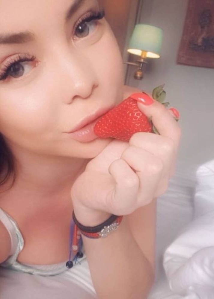 Индивидуалка Вика фото № 2 в городе Азов