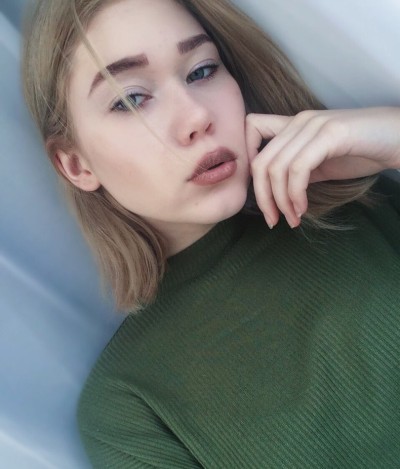 Клара, Г. Азов